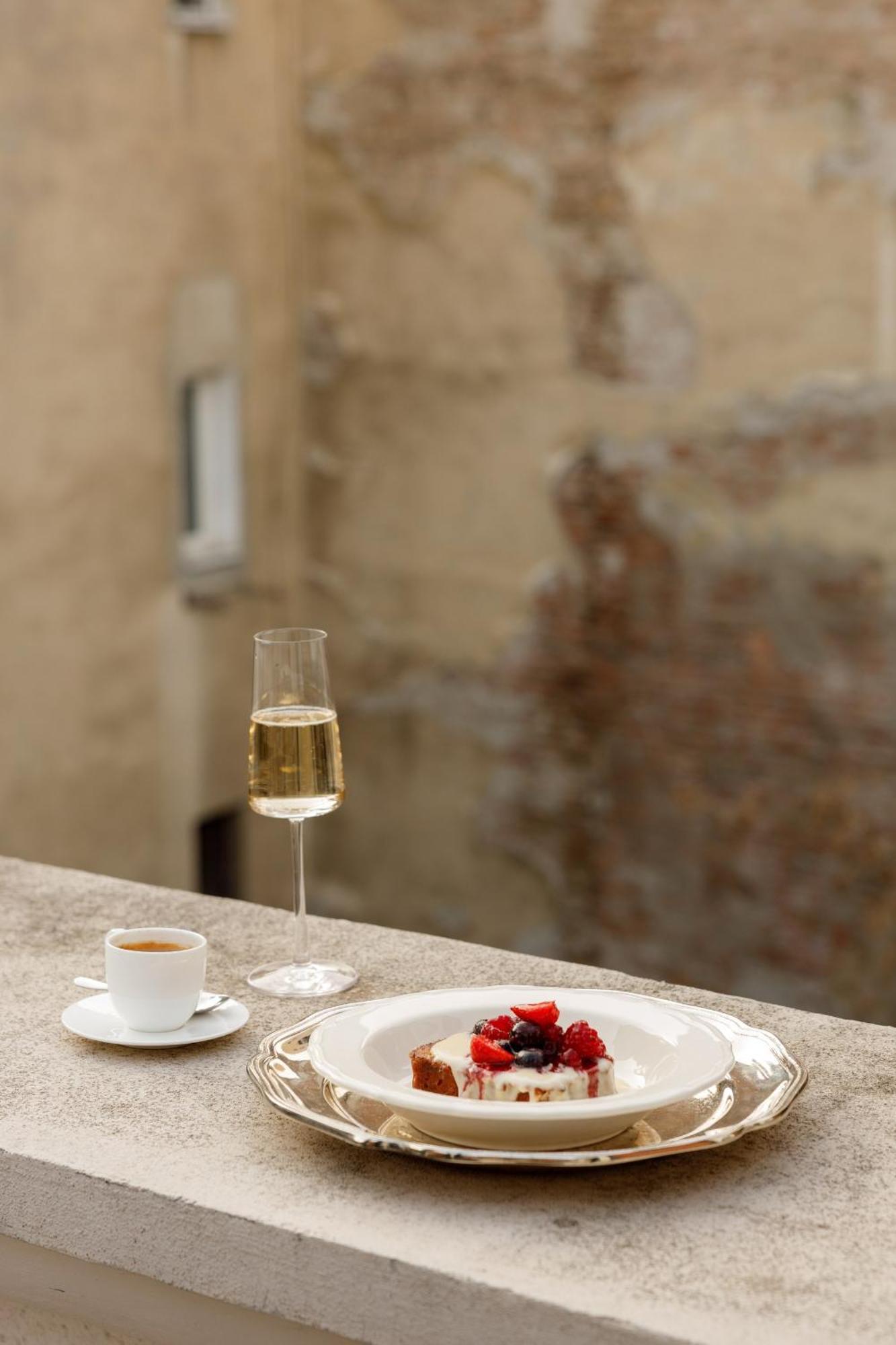 Pavilion Boutique Hotel Beograd Bagian luar foto